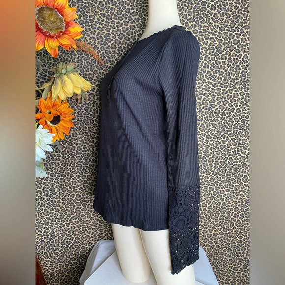 🌴3/$30🌴DOE & RAE Black Lace Long Sleeved Ribbed Henley Top NWT - Picture 5 of 10